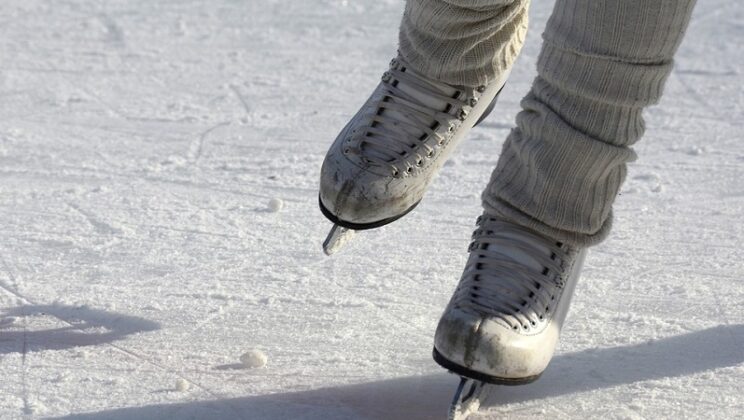 Dream Of Ice Skating – Biblical and Spiritual Meaning