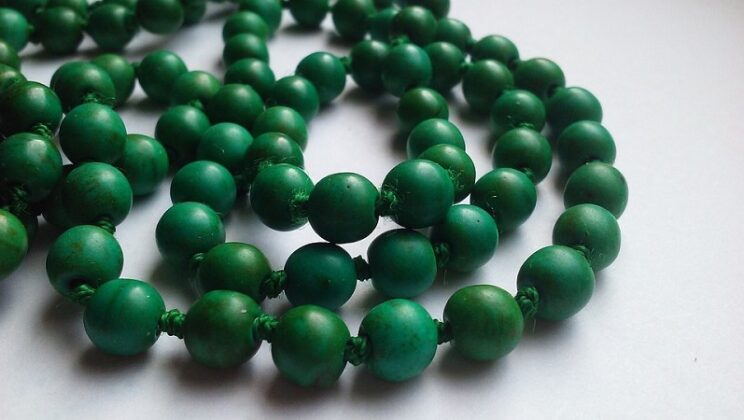 Green Beads – Spiritual Meaning and Symbolism